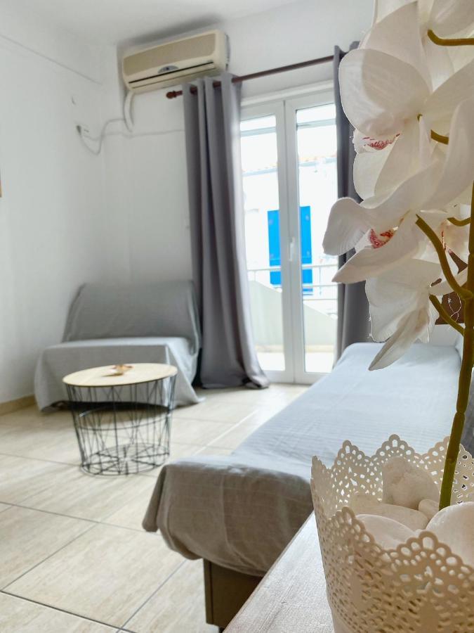 Delia Apartments 佩科霍里 外观 照片