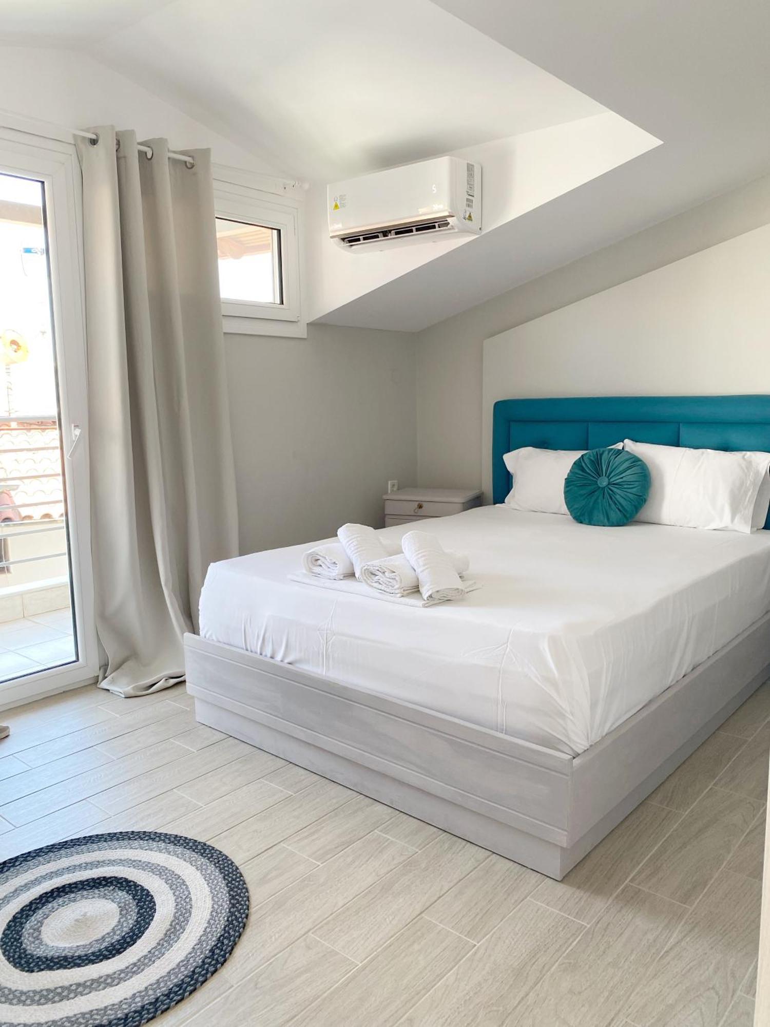 Delia Apartments 佩科霍里 外观 照片