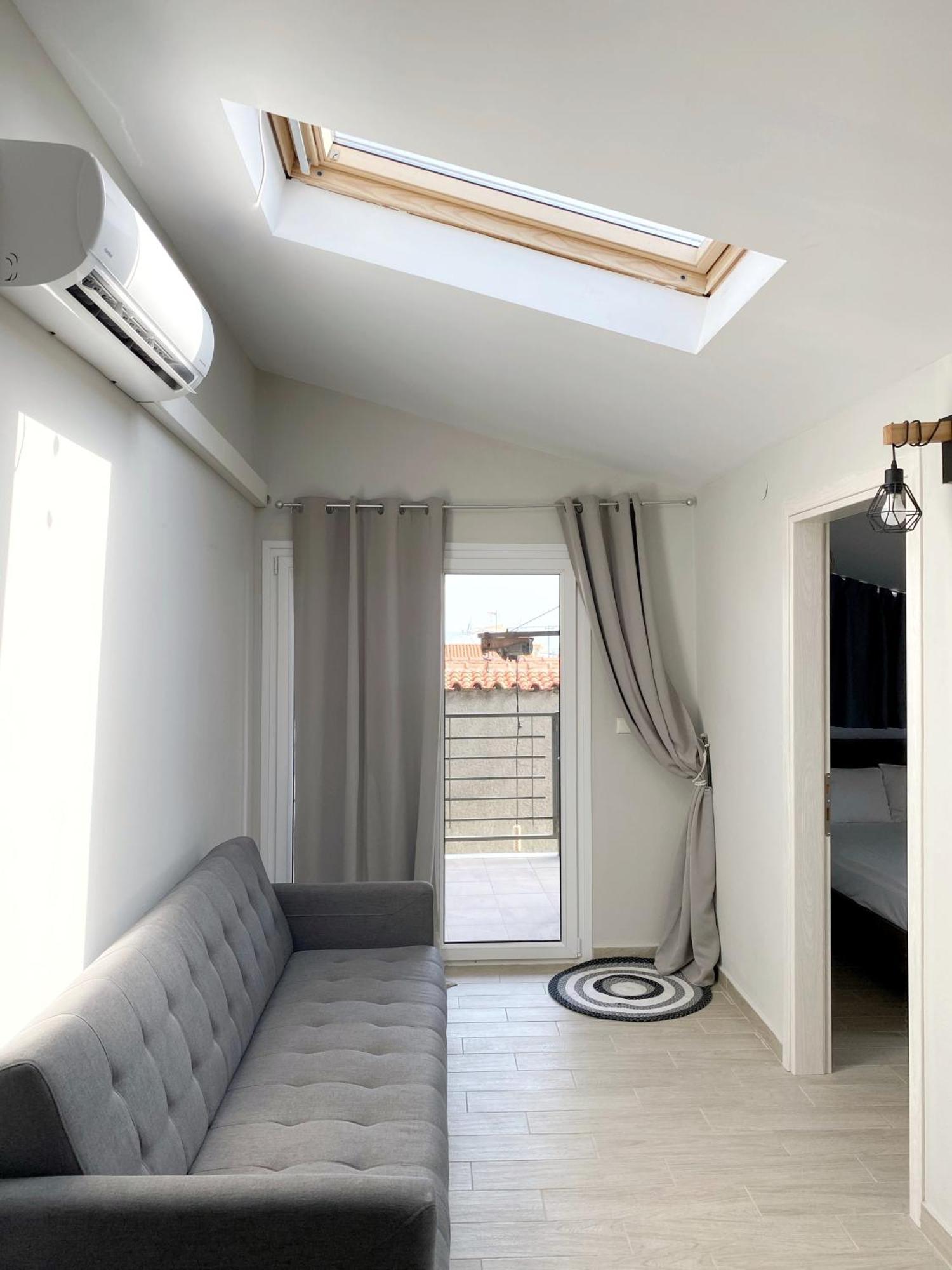 Delia Apartments 佩科霍里 外观 照片