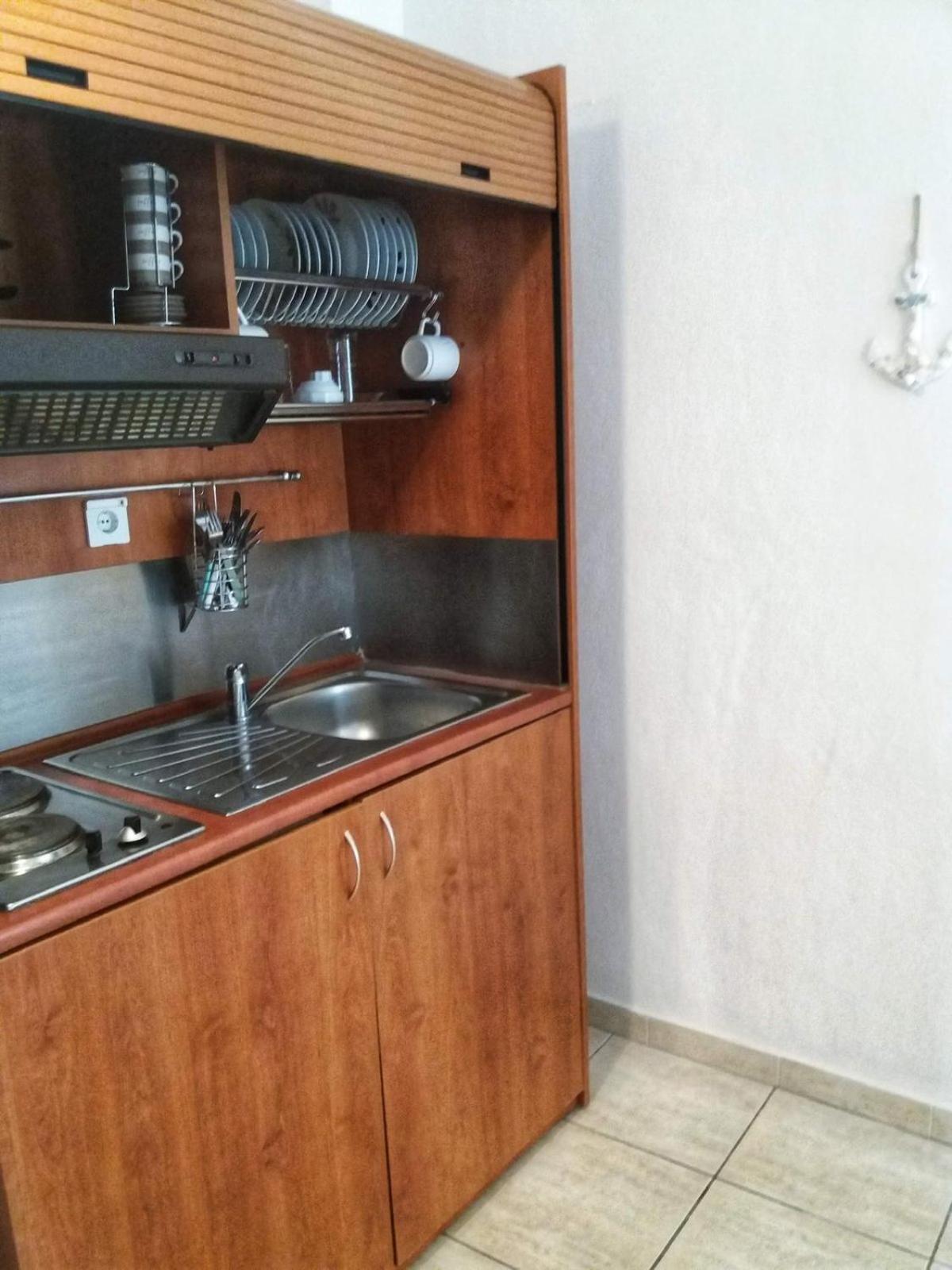 Delia Apartments 佩科霍里 外观 照片